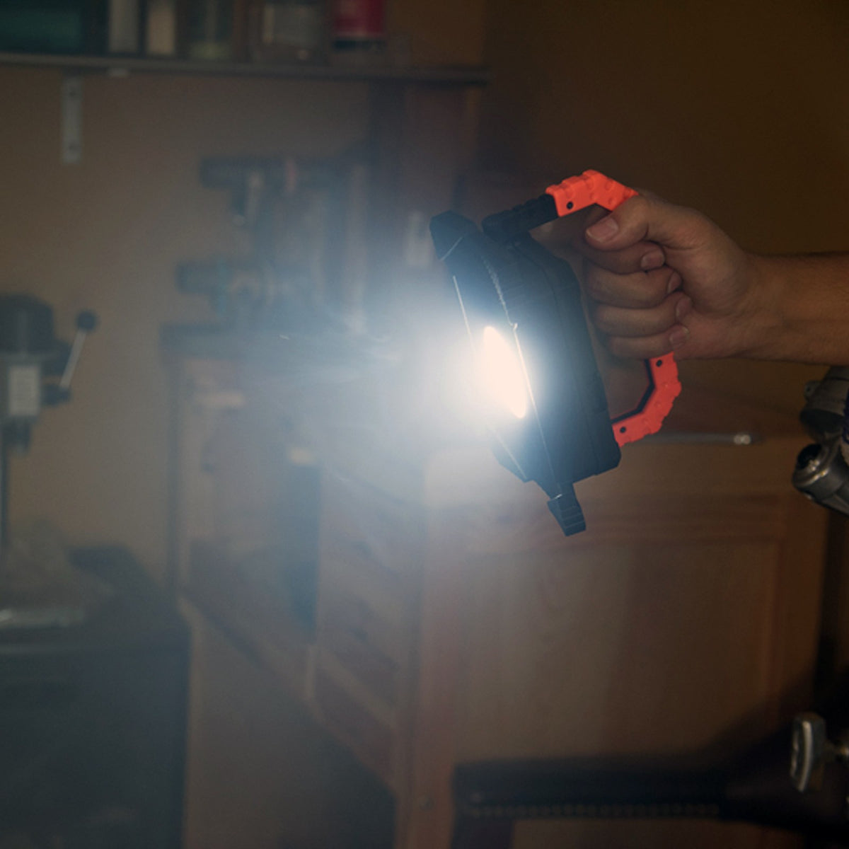 750 Lumen Durable Portable Work Light Indoor Outdoor Multi Use Black, view 9