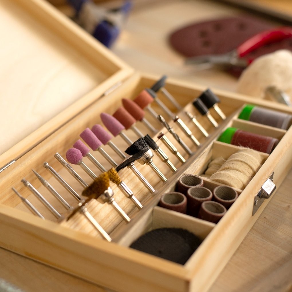 Universal Tool 100pc Polish Sand Cut Rotary Accessory Set in Wooden Box, view 3