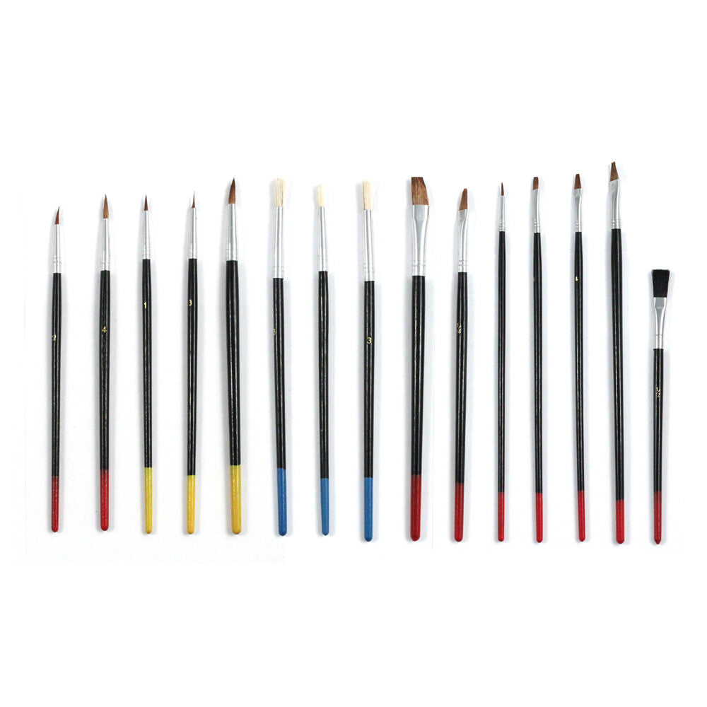 Assorted 15pc artist paint brushes with natural hair bristles and wooden grips