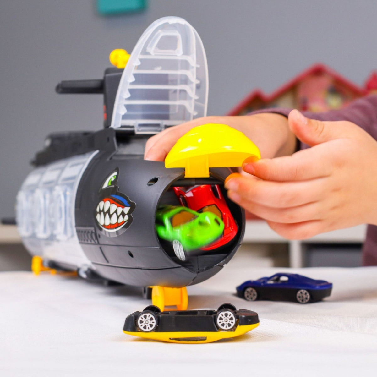Kidplokio Boys 7pc Submarine Shark Diecast Toy Car Carrier Transporter, Age 3 up, view 3